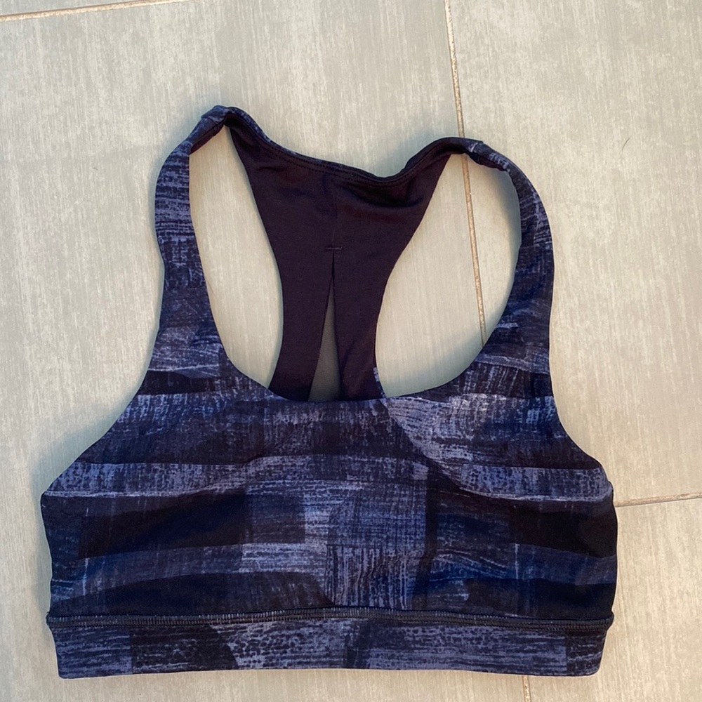 Lululemon sports bra